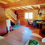 Chalet Vilinka & Native Vilinija Village Podčetrtek