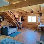 Vilinka & Native Vilinija Village Chalet Podčetrtek