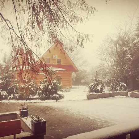 Vilinka & Native Vilinija Village Horská chata Podčetrtek